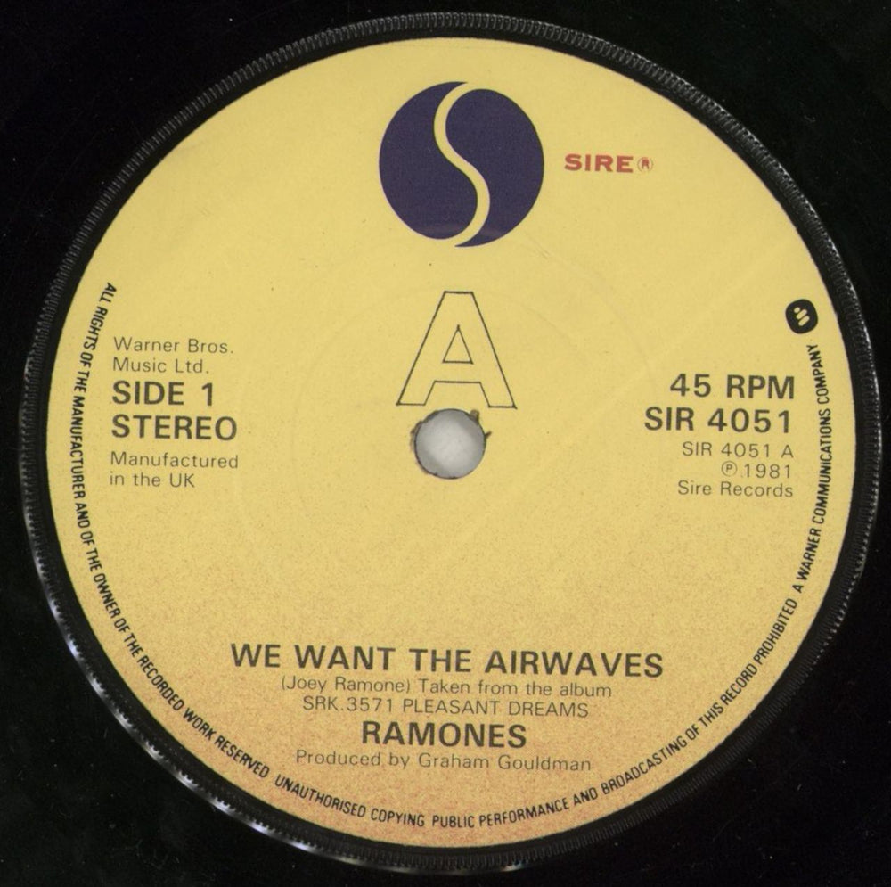 The Ramones We Want The Airwaves UK 7" vinyl single (7 inch record / 45) RAM07WE694099